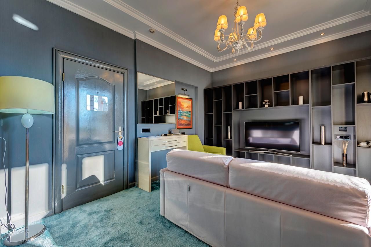 Отель Hotel Astoria Тиват