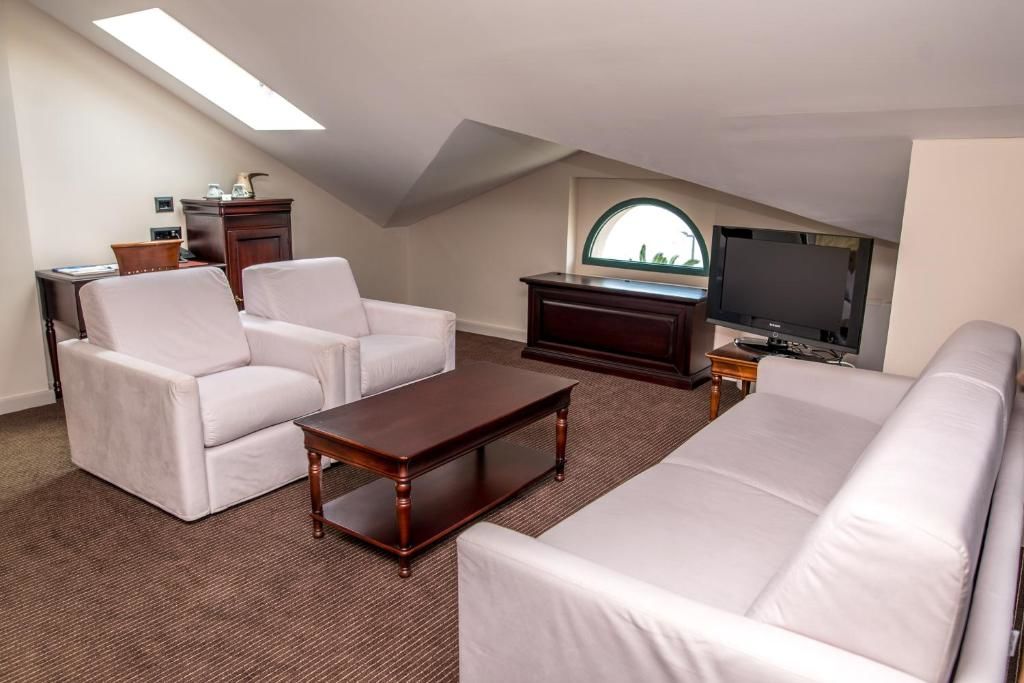 Отель Hotel Astoria Тиват